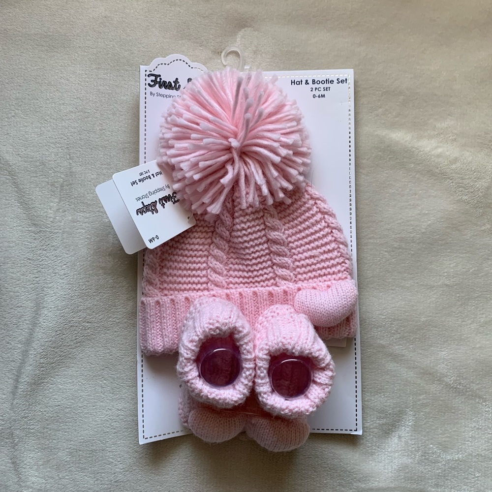 Baby Hat and Bootie Set 0-6M